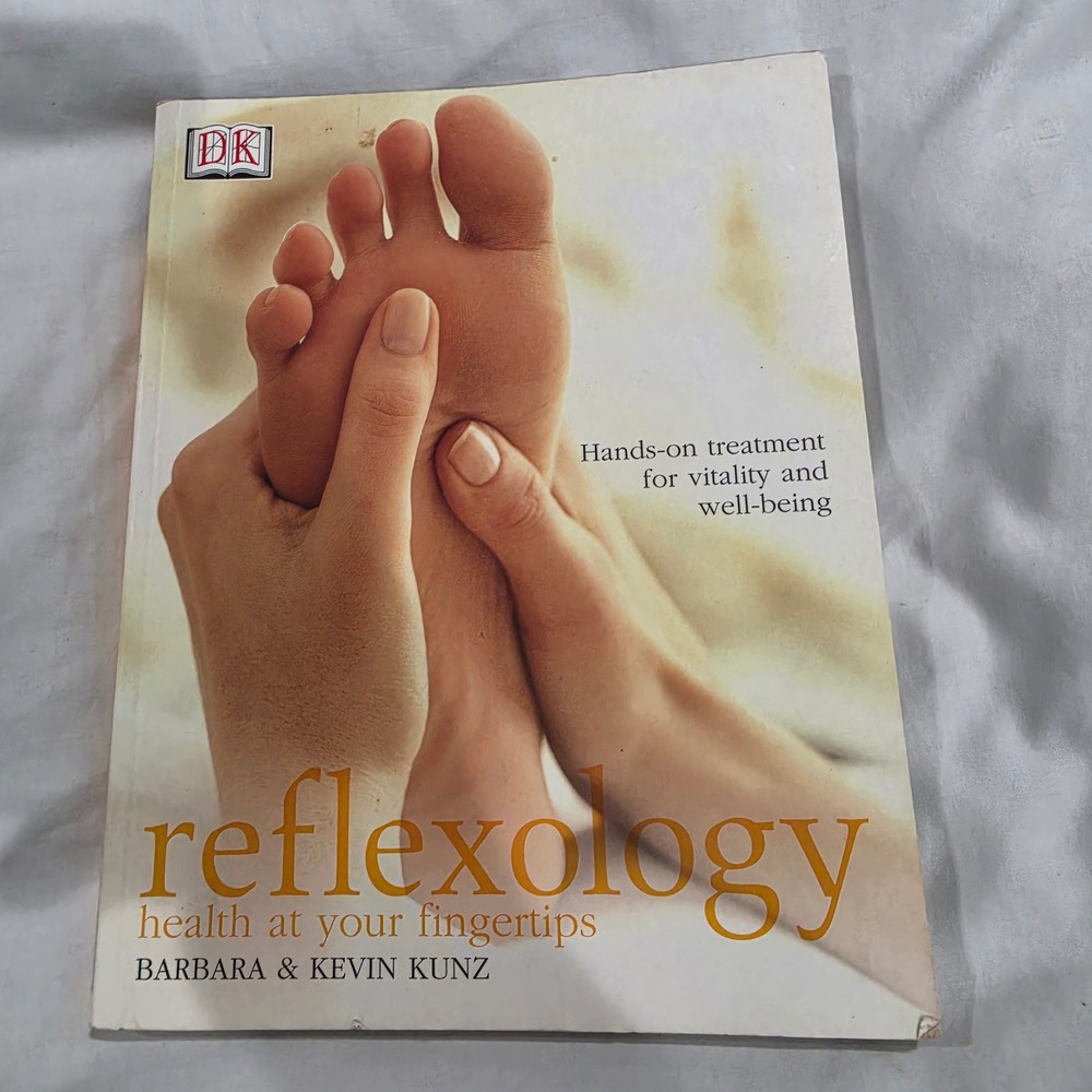 DK Reflexology Health at Your Fingertips Book  Good Illustrated Guide